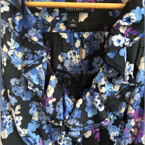 White House Black Market | Black & Blue/Purple Floral Sleeveless Dress | Size 8 - Picture 3 of 3